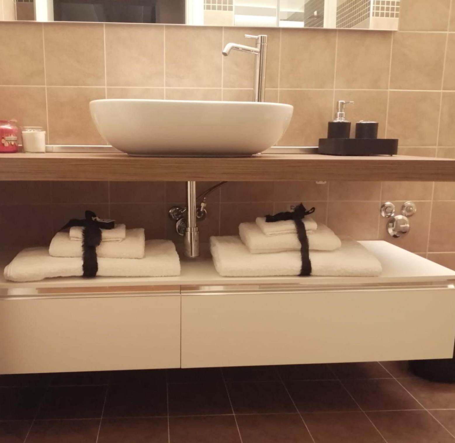 Suite Moroni Apartment Bergamo Eksteriør billede